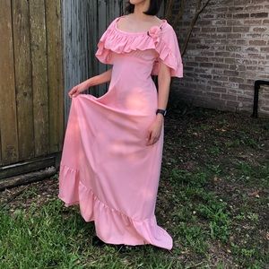 VINTAGE 70’s ROSE PINK ROMANTIC MAXI GOWN 💐